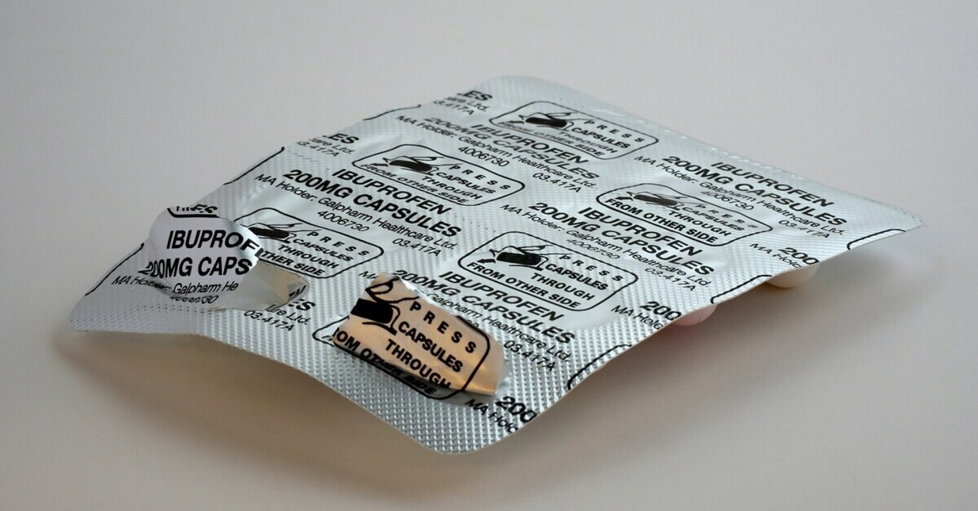 Blisterpackung mit Ibuprofen 200 mg Kapseln