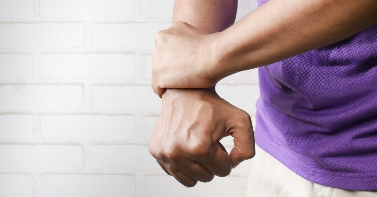 Handkrampf durch Magnesiummangel – Symptome und Ursachen
